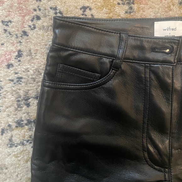 NWOT Cropped Aritzia Melina Pants - Picture 4 of 4